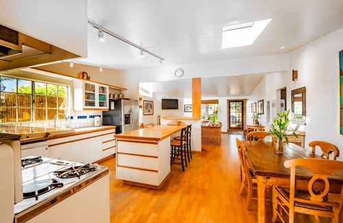 Pierpont Bay House | 20% Off Oct 2-4, Hot Tub To Beach, Great Reviews