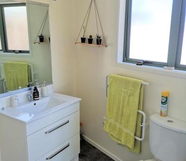 Hamilton Apartment | 20 on Gresham