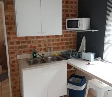 Greater Johannesburg Metropolitan Area Apartment | 20 On Plover - Private Cottage