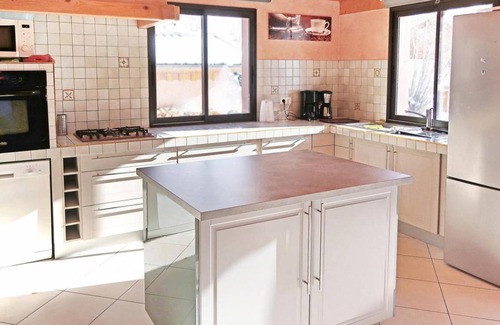 Le Bettaix Ski Chalet | 200 m² Chalet ∙ 6 bedrooms ∙ 12 guests