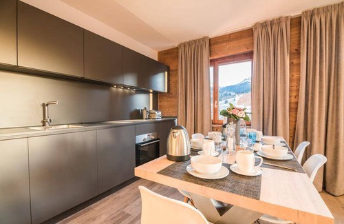 Praz-sur-Arly Ski Chalet | 200 m² Chalet ∙ 5 bedrooms ∙ 13 guests