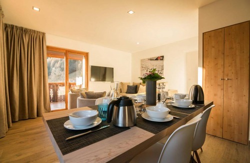 Praz-sur-Arly Ski Chalet | 200 m² Chalet ∙ 5 bedrooms ∙ 13 guests