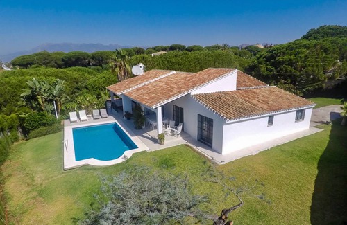 Elviria Villa | 200 m² Villa ∙ 4 bedrooms ∙ 10 guests