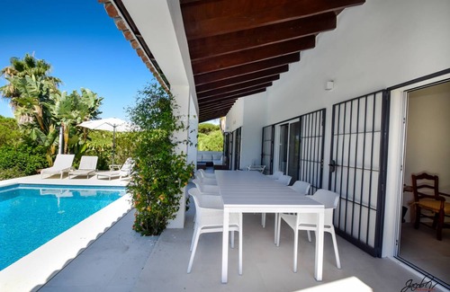 Elviria Villa | 200 m² Villa ∙ 4 bedrooms ∙ 10 guests