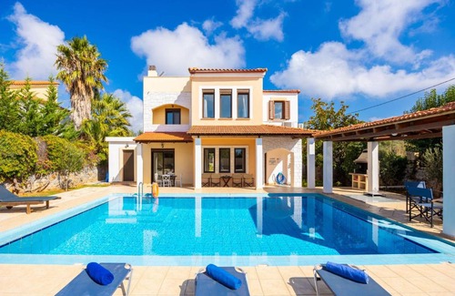Kefalas Villa | 200 m² Villa ∙ 4 bedrooms ∙ 7 guests