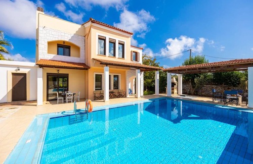 Kefalas Villa | 200 m² Villa ∙ 4 bedrooms ∙ 7 guests