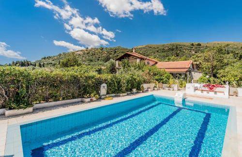 Pantokratoras Villa | 200 m² Villa ∙ 3 bedrooms ∙ 7 guests