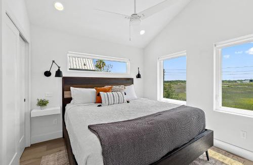Lincolnville House | 200 Riberia - Downtown Waterfront Luxury Home