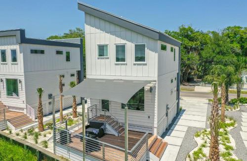 Lincolnville House | 200 Riberia - Downtown Waterfront Luxury Home