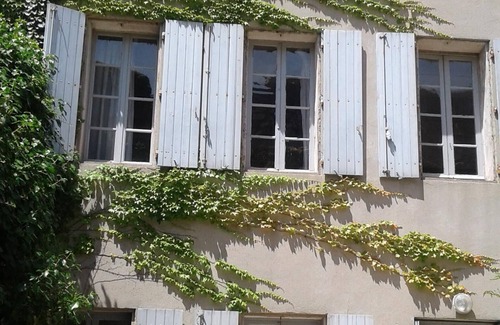 Sigean House | 200 year old, large townhouse with romantic patio
