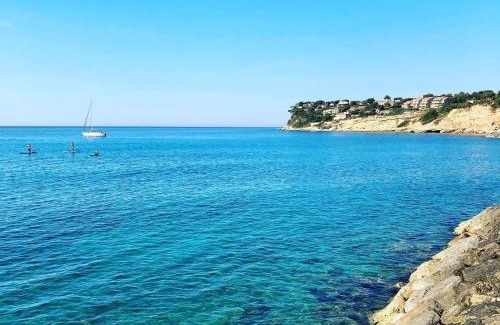 Carry-le-Rouet Apartment | 200m de la plage ,3mn du port à 50m du centre ville