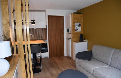 Pralognan-la-Vanoise Apartment | 200m from ski slopes, terrace, tv, ski locker, 29m², Pralognan-la-Vanoise