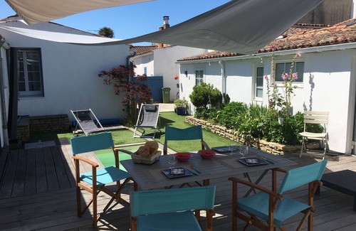Saint-Denis-d'Oleron House | 200m from beaches and shops: Charming country house with garden and swimming pool