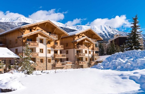Saint-Chaffrey Apartment | 200m from resort center, fitness, swimming pool, terrace, balcony, tv, ski locker, 33-38m²