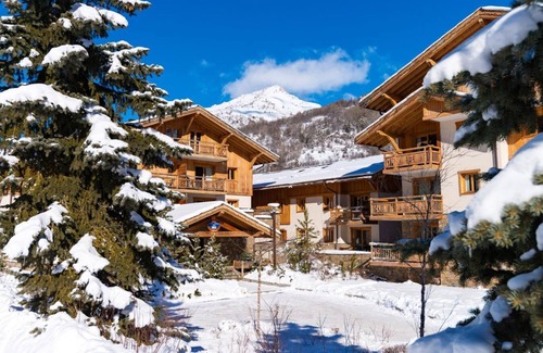 Saint-Chaffrey Apartment | 200m from ski slopes, fitness, swimming pool, terrace, balcony, tv, ski locker, 43m²