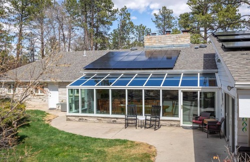 Rapid City House | 201 S berry · lNDOOR POOL! The FUN house