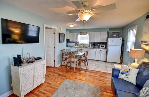 Cherry Grove Beach Condo | 202 28th Ave Unit 6 1 Bedroom Condo
