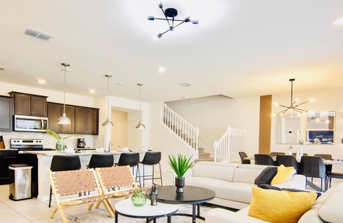 Davenport House | 2024 Entertainment 5BD/4.5BH w/GameRoom8mi/Disney