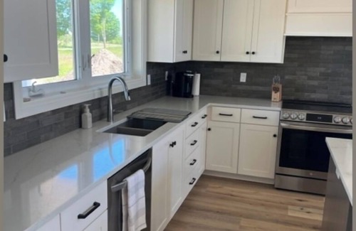 Fish Creek House | 2024 Highland Home - New BuildnIndoor Pickleball/Badminton/Basketball Court