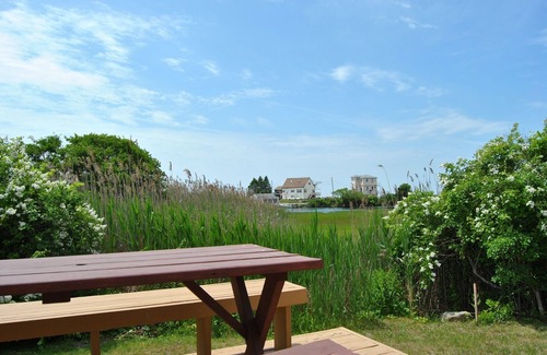 Snug Harbor House | 2025 ~ NOW BOOKING ~ EAST MATUNUCK SUMMER COTTAGE