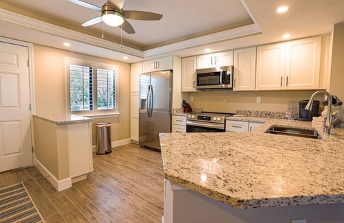 Sanibel Condo | 2025 PRICES REDUCED 1st Floor Beach Access 2 B/B, 5 Star Reviews Extremely Clean