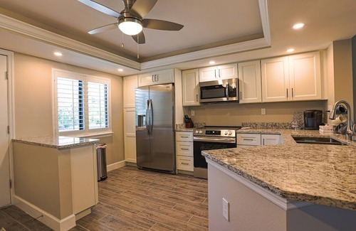 Sanibel Condo | 2025 PRICES REDUCED 1st Floor Beach Access 2 B/B, 5 Star Reviews Extremely Clean