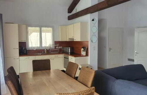 Les Forges House | 2025 Reno 2-Bed Escape w pool Min to GolfCources