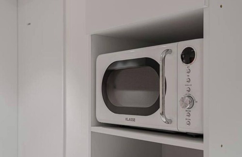 Nonhyeon-dong Apartment | 203 Apgujeong 2nd, 1-Bed Room 1 Bath 2 single beds
