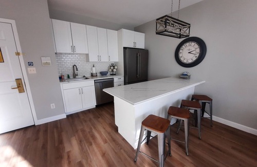 Delavan Lake Condo | 203 - Cozy One Bedroom Condo w/Water Views from Balcony