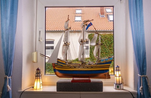 Center Apartment | 203 Maritimes Ferienhaus am Fuße der KW Brücke - 203 Kleines Kapitänshaus