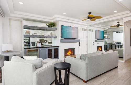 Balboa Peninsula House | 204 E Oceanfront A