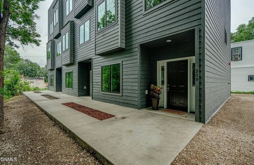 Bismarck House | 207 Brand new charming townhome that sleeps 8!