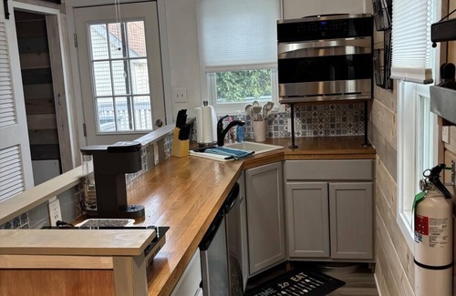 Villas House | 207 W. Delaware PKWY
