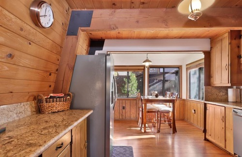 Whispering Forest Ski Chalet | 2073 - Mount Shasta Retreat 3 Bedroom Home by Redawning