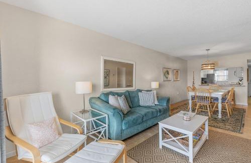 New Smyrna Beach Apartment | 208 - Poolside 2 BR Great Ocean View