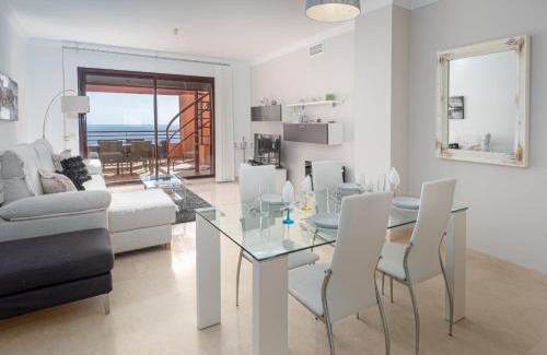 Manilva Apartment | 2086-Amazing penthouse 2 terraces sea view