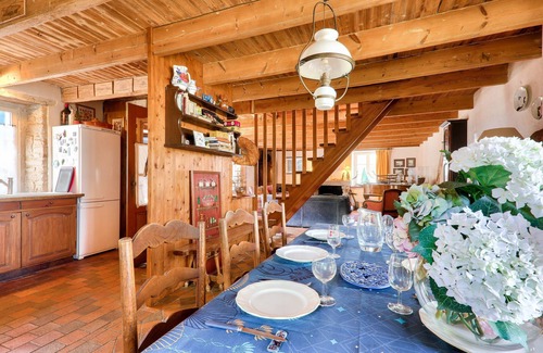 Bono House | 20m from Le Bono harbor, charming house for 6