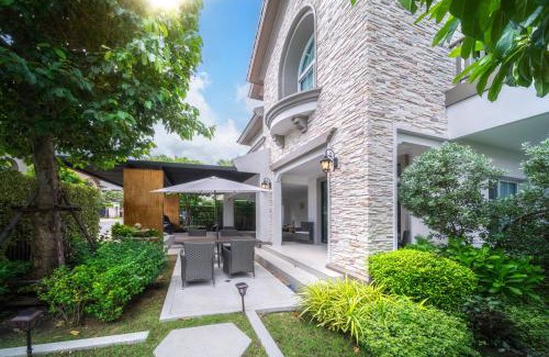 Tha Raeng Villa | 20min to City Bloomsbury Ramintra Luxury Family Big House