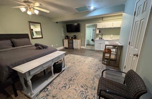 Charlotte Apartment | 20Min To International Airport! 10min to PNC Music! WIFI