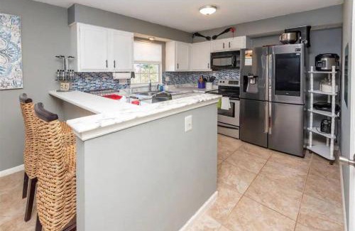 Charlotte Apartment | 20Min To International Airport! 10min to PNC Music! WIFI