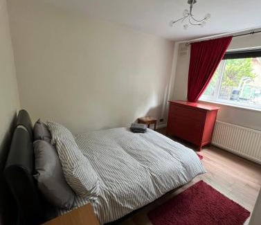 Hillingdon Apartment | 20mins to BakerSt, Harry Potter & Wembley Stadium!