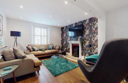 Lynton House | 21 Cross Street