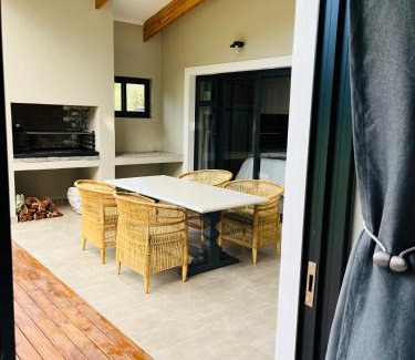 George Apartment | 21 Heather Road