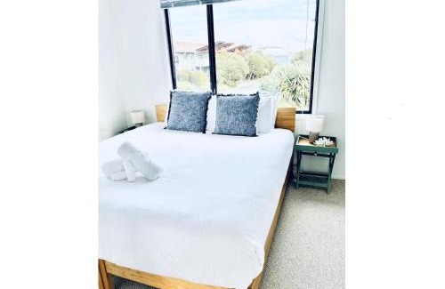Diamond Beach House | 21 Whales Parade