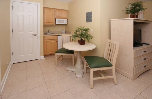 Calabash House | 2108 Commons II