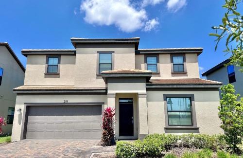 Haines City House | 211MCV - Balmoral Resort