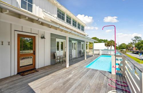 Folly Beach House | 213 W Indian - Unique Pool House -Central Location