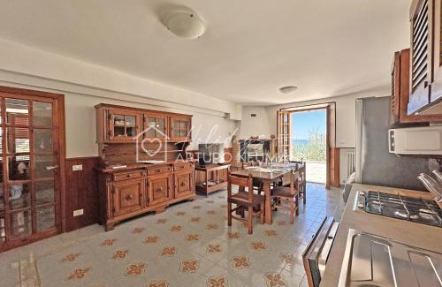 Numana Apartment | 214 - Villa Anna -appartamento trilocale a Numana al piano terra con VISTA MARE STREPITOSA!