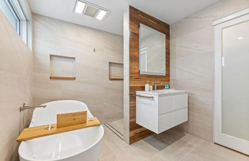 Dalmeny House | 22 Dulling Street Beach House