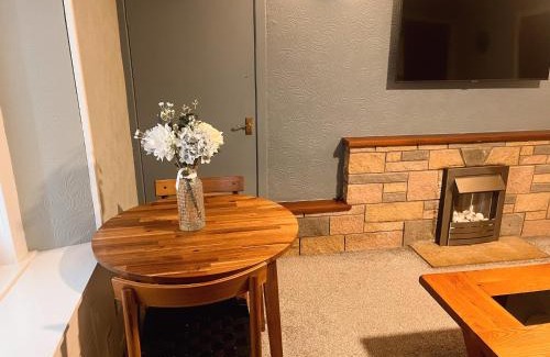 Kelso Apartment | 22 Inch Road